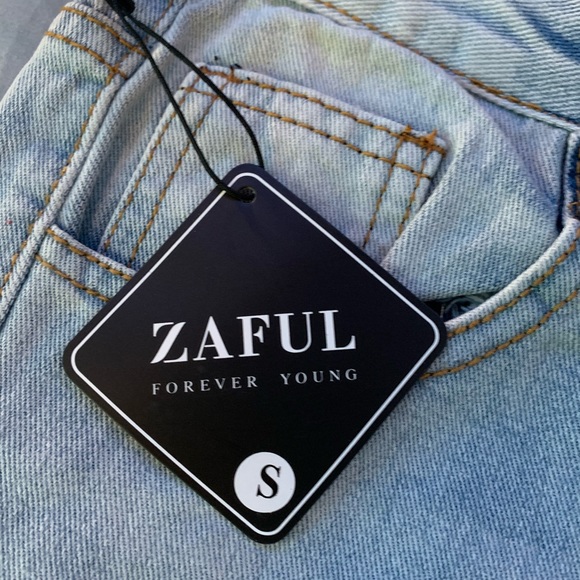 Brand new SHEIN jeans - Picture 2 of 3